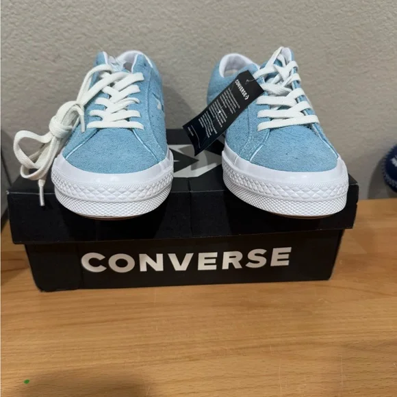 NWT convers co ed - Picture 6 of 6